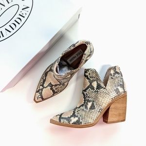 steve madden camryn snake bootie